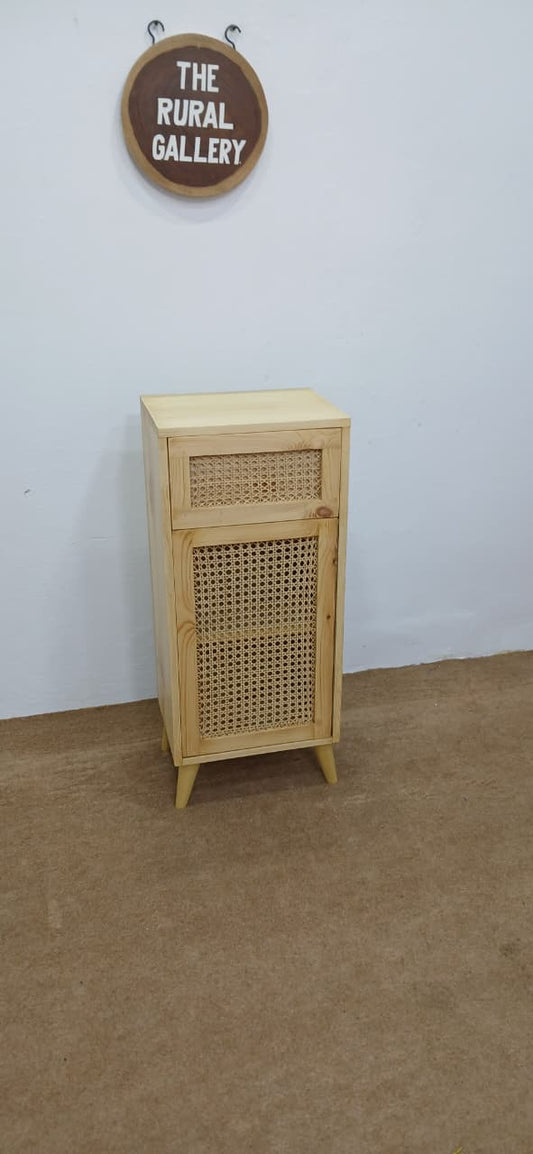 R55 Peacock: Rattan Cabin