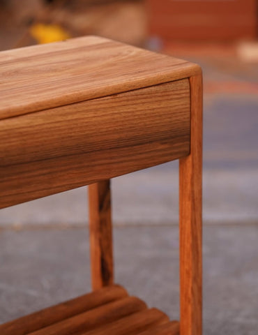 W118 Trevia: Side Table