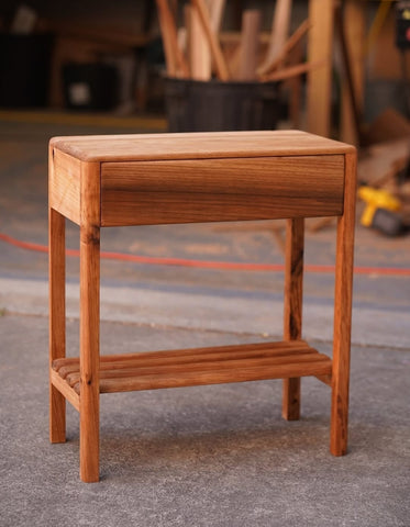 W118 Trevia: Side Table