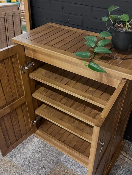 W115 Timbergaze: Shoe Rack