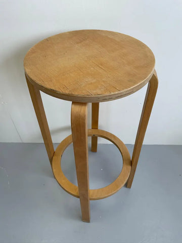 W27 Basko: Bar Stool