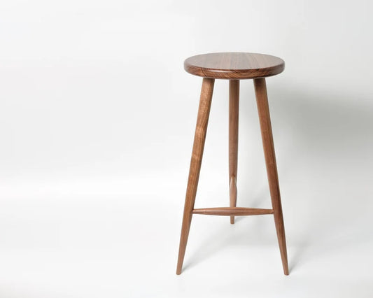 W37 Barku: Bar Stool