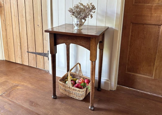 W77 Sidro: Side Table