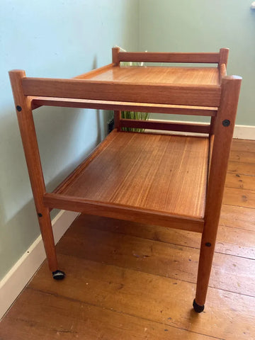 W74 Movro: Tea Trolley