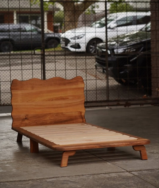 W91 Restwood: Solid Wood Bed