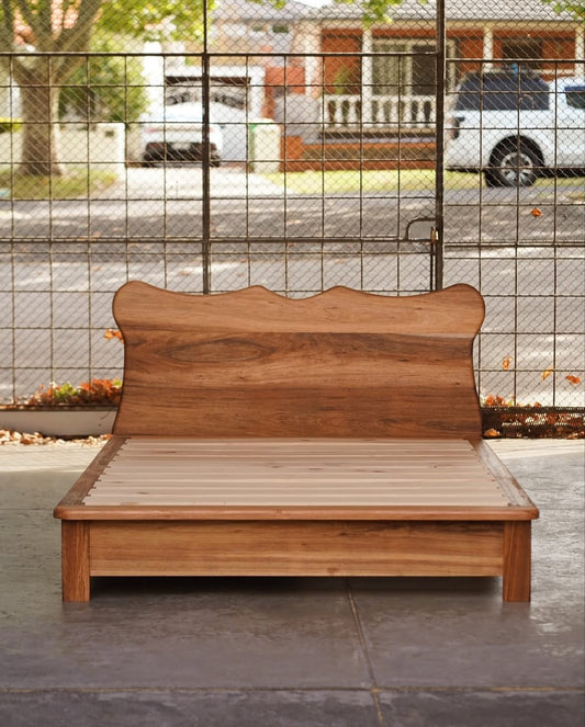 W122 Elmoria: Solid Wood Bed