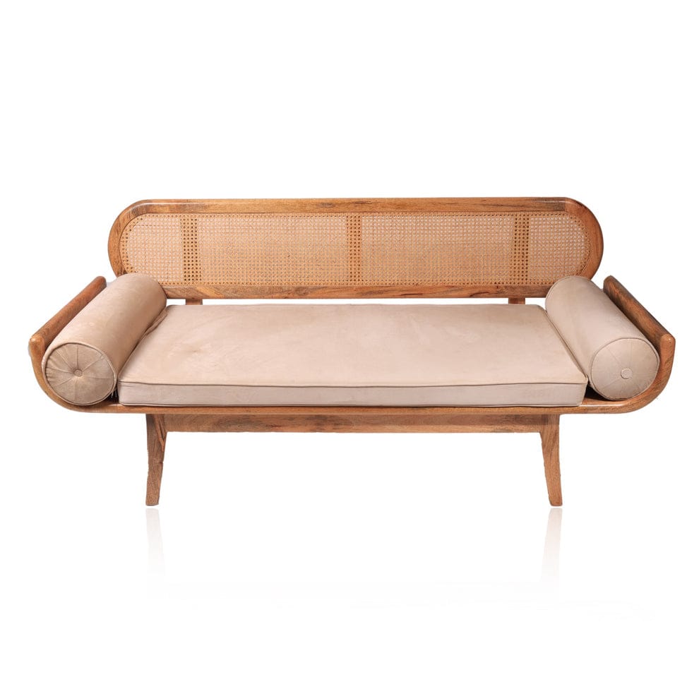 R35 Neer: Rattan Sofa