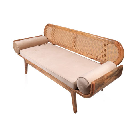 R35 Neer: Rattan Sofa