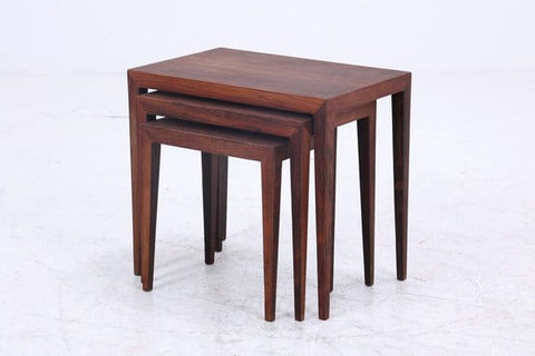 W112 Nestling Studio: Nesting Tables