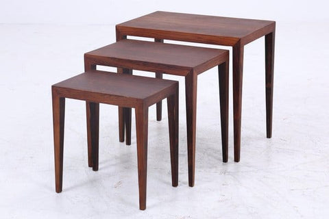 W112 Nestling Studio: Nesting Tables