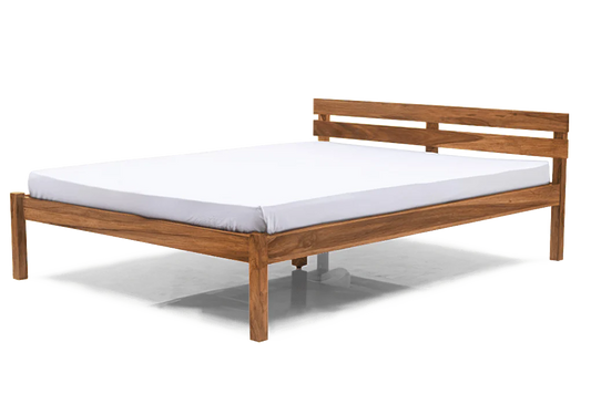 W97 Oakly: Solid Wood Bed