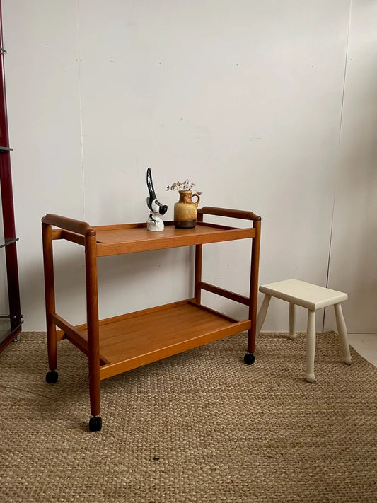 W74 Movro: Tea Trolley