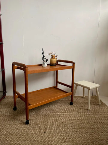 W74 Movro: Tea Trolley
