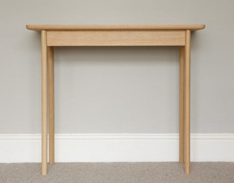 W44 Daya: Console Table