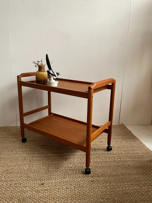 W74 Movro: Tea Trolley