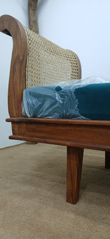 R54 Reed: Rattan Deewan