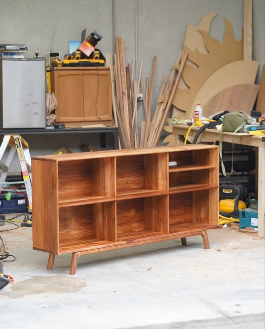 W132 Rootra Console:Modern Industrial Media Console