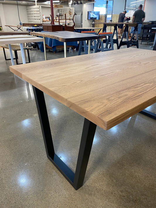 H76UrbanEdge: Dining Table