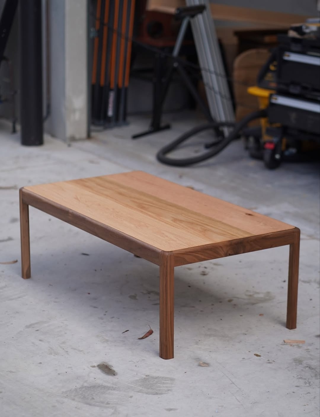 W135 Zento: Solid Wood Centre Table, Rustic Minimalist Living Room Furniture