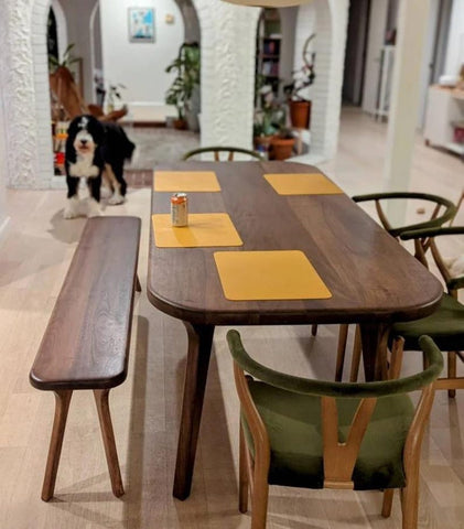 W135 Mozilya: Dining Table