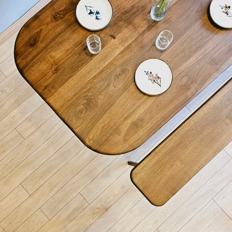 W135 Mozilya: Dining Table