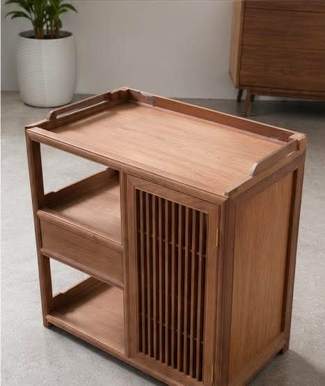 W138 Elm: Side Table