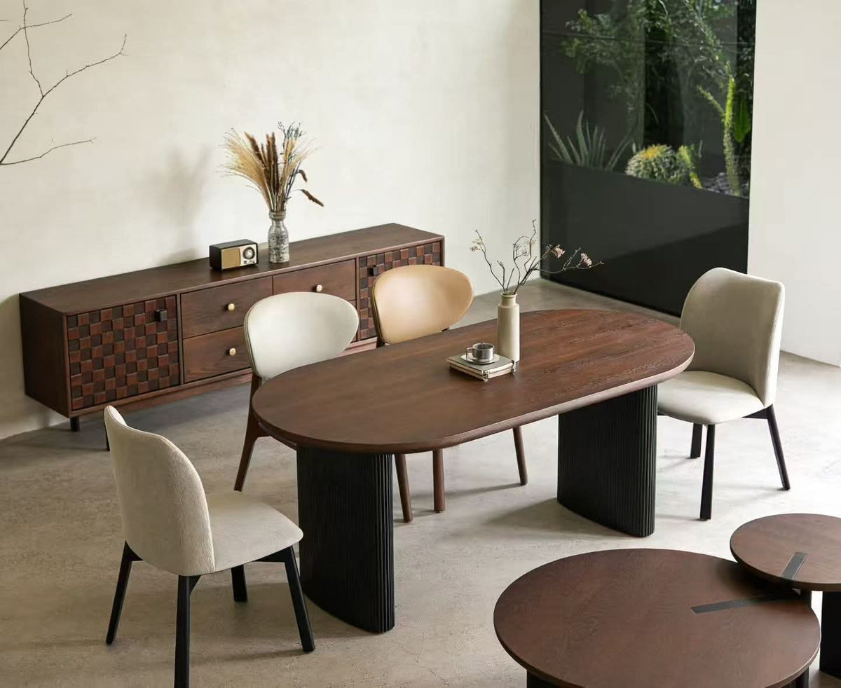 W140 Zenith: Dining Table