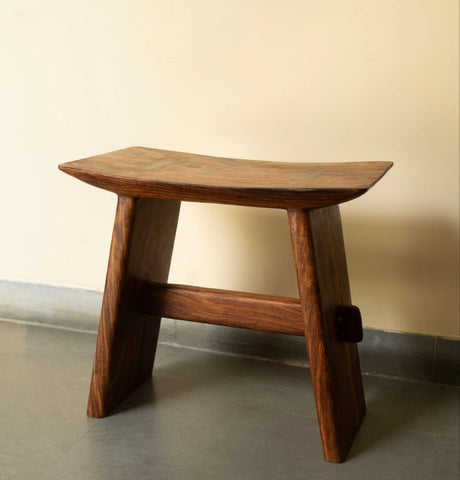 W145: Wooden Bench