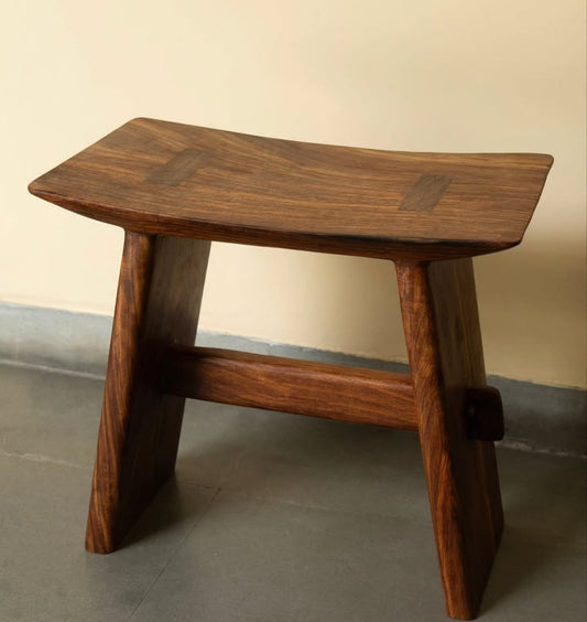 W145 Nook: Stool