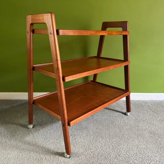 W73Serveo: Tea Trolley