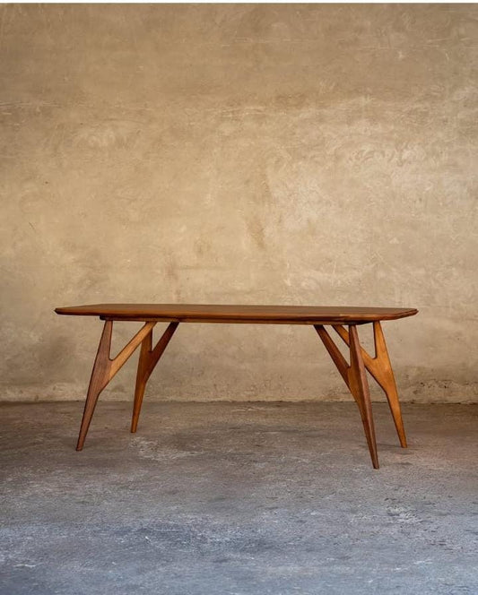 W149 Cove:  Dining Table