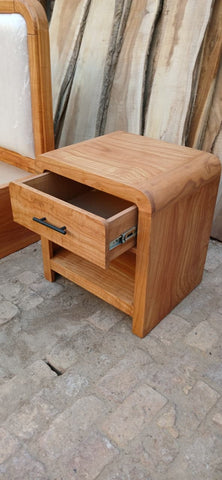 W92 Breeze: Bed