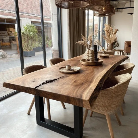 H76UrbanEdge: Dining Table