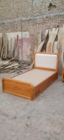 W92 Breeze: Bed