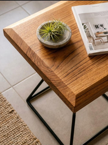 H97 Aro: Side Table