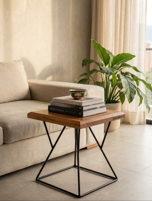H97 Aro: Side Table
