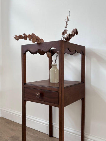 W46Kairo: Console Table