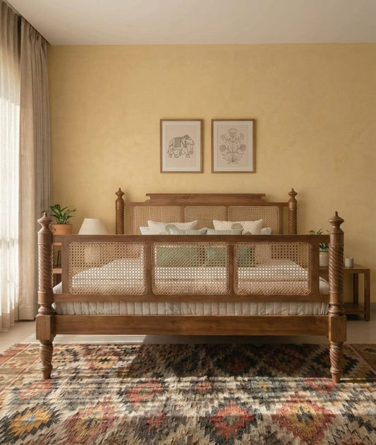 R59 Ravena: Ratan Bed