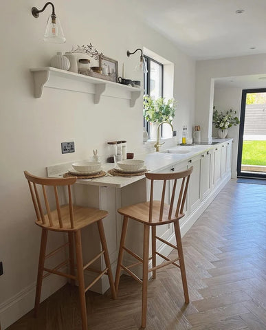 W30 Percha: Bar Stool