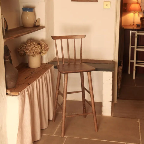 W30 Percha: Bar Stool