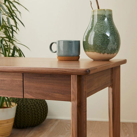 W47 Remin: Console Table