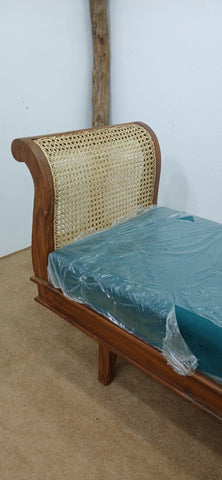 R54 Reed: Rattan Deewan