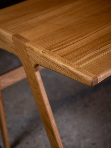 W116 Deskora: Study Table