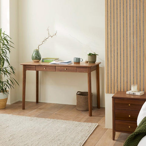 W47 Remin: Console Table