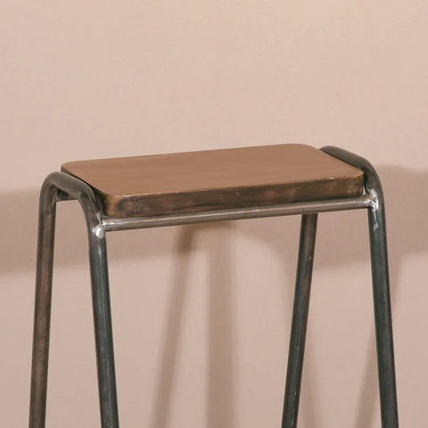 H65Walno: Bar Stool