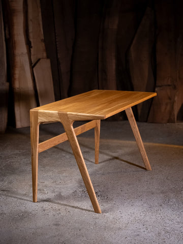 W116 Deskora: Study Table