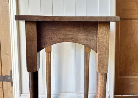 W77 Sidro: Side Table