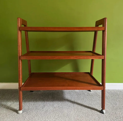 W73Serveo: Tea Trolley