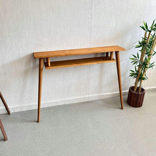 W48 Lento: Console Table