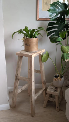 W31 Tavro: Wooden Planter